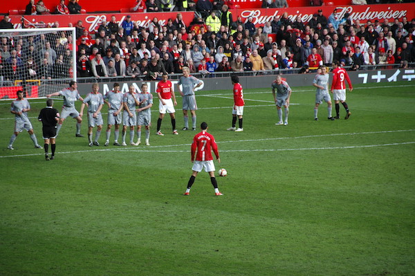 Ronaldo taking a free kick in 2009 - the year when did ronaldo leave man u