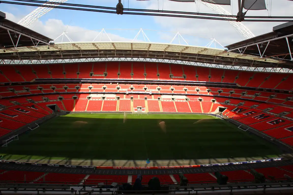 נוף מיציע דרום עליון בלוק-527