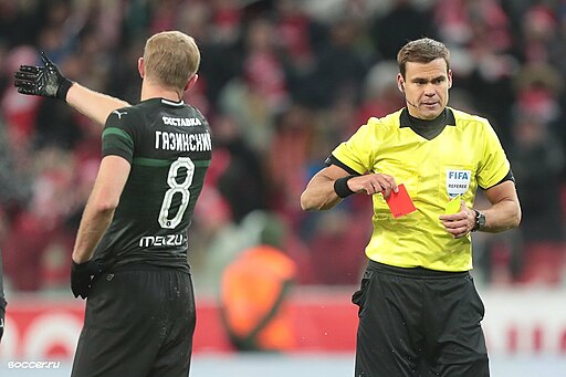 11 ההחלטות הכי גרועות של VAR בהיסטוריה של הכדורגל background image