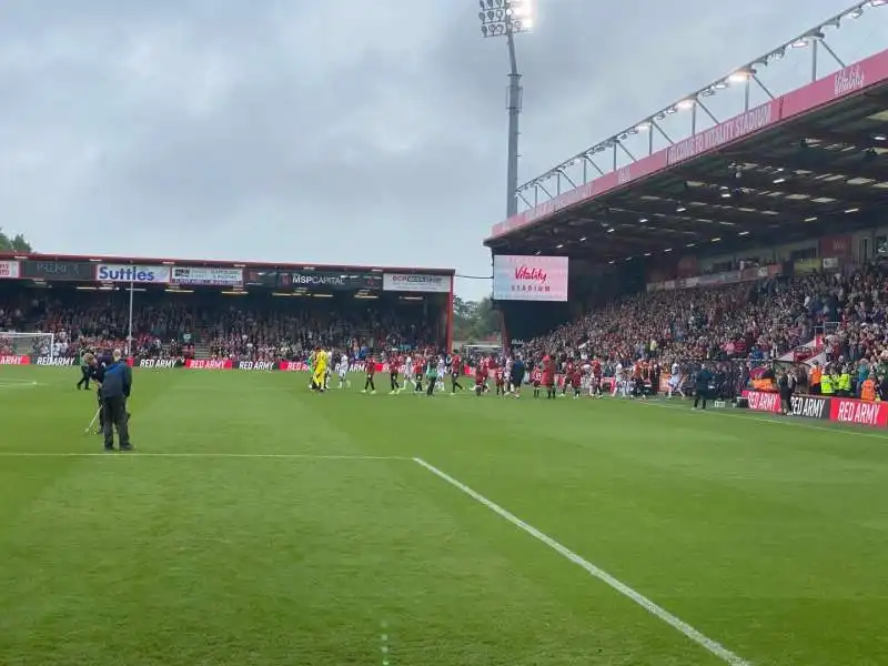 מדריך חברות ל-Bournemouth background image