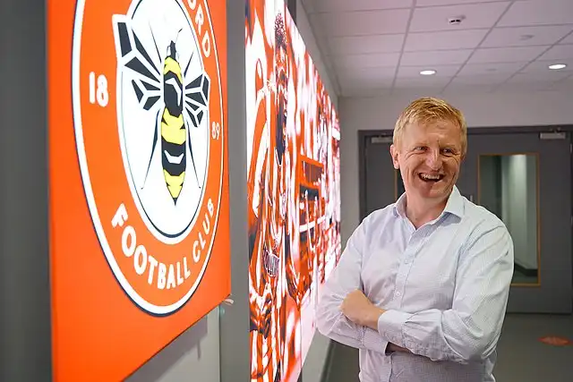 כמה זמן לוקחת ההמתנה לכרטיס מינוי עונתי של ברנטפורד? background image